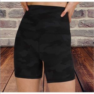 Lululemon Align Super-Hire Rise Short 6”